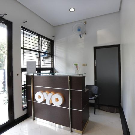Oyo 148 Cempaka Place Homestay Giacarta Esterno foto